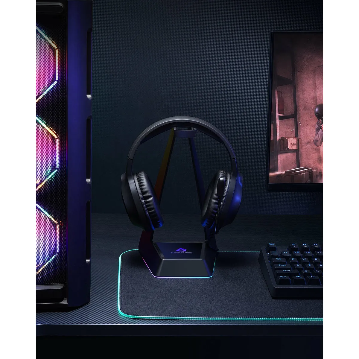 GHS8 RGB Headphone Stand with 3 USB Ports 8 Lighting Effects